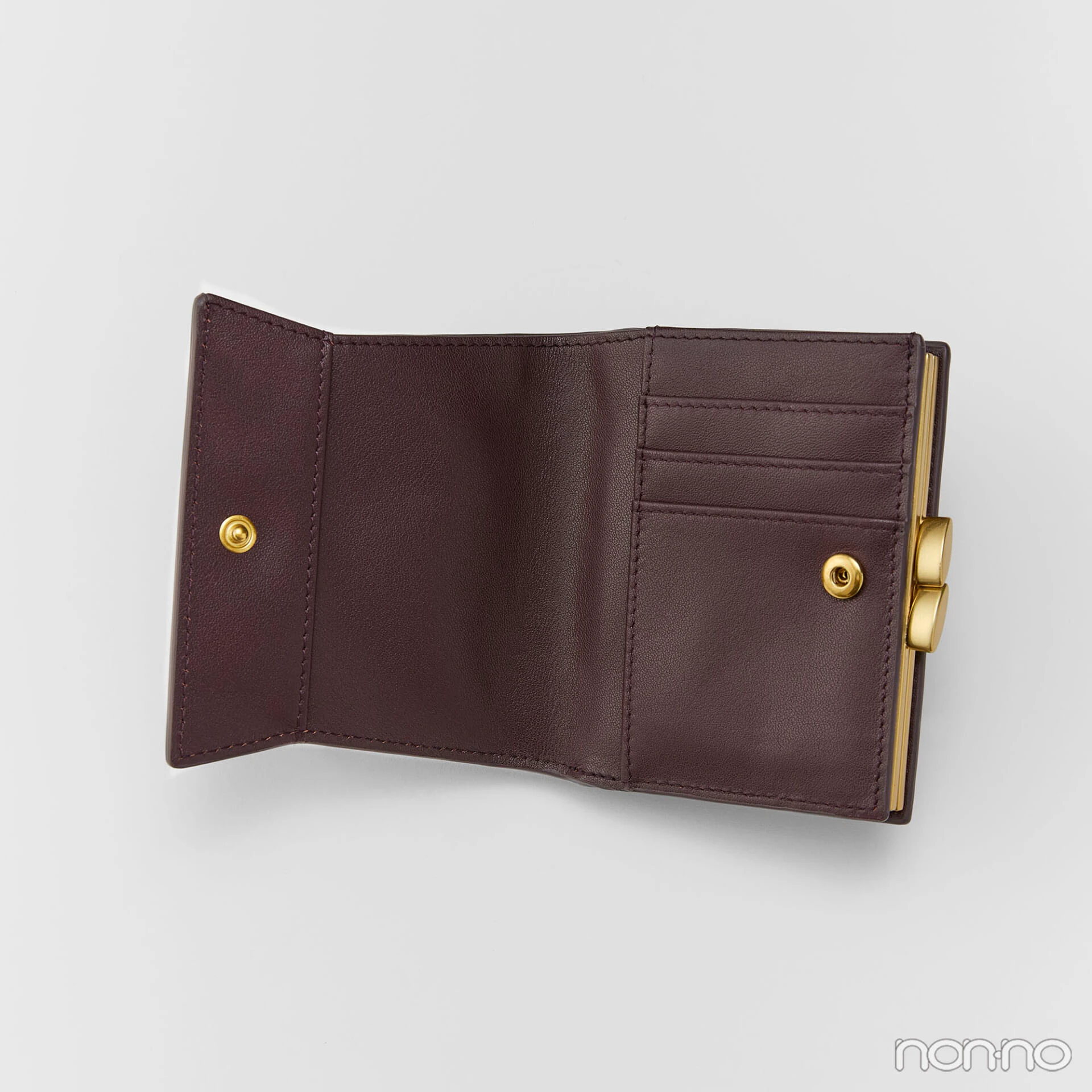 トーヴのPETAL WALLETの中身