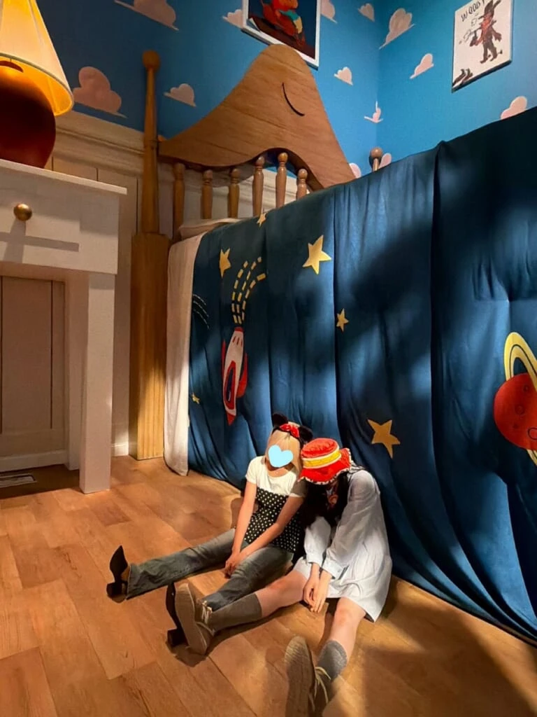 ピクサーの世界展 トイストーリーエリア アンディのベッド