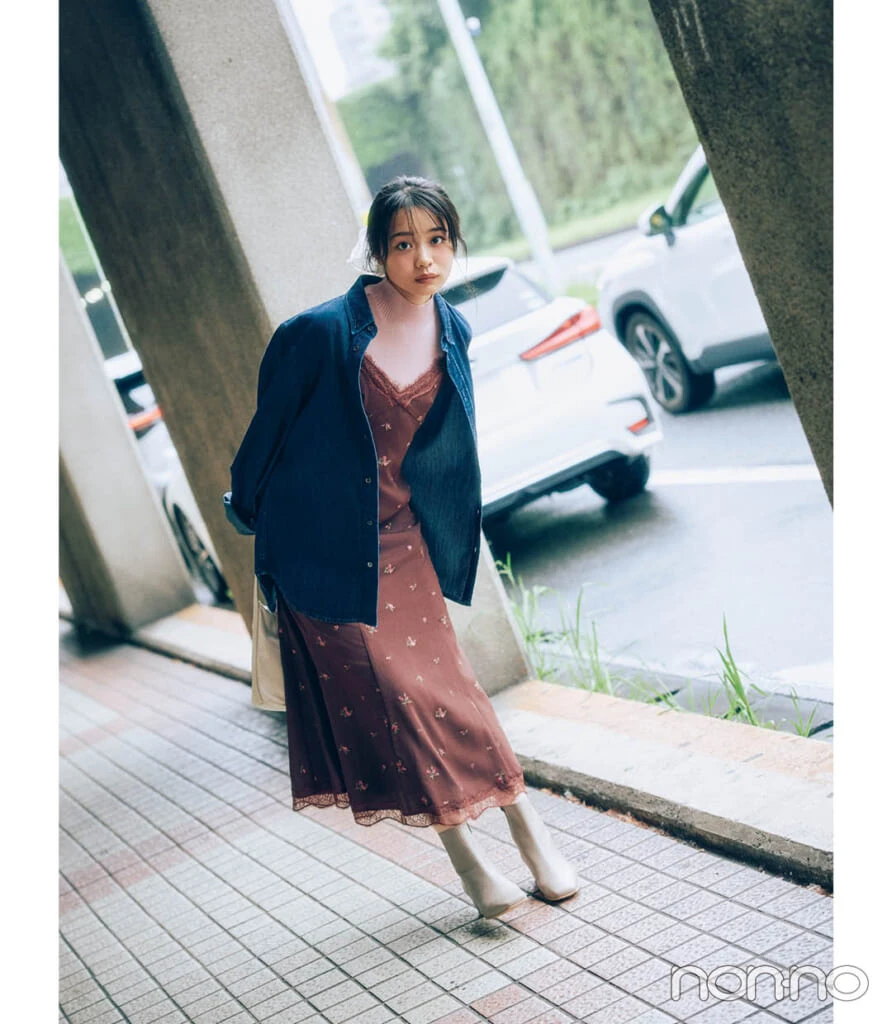 林芽亜里の10月のランジェリー風キャミワンピコーデ2