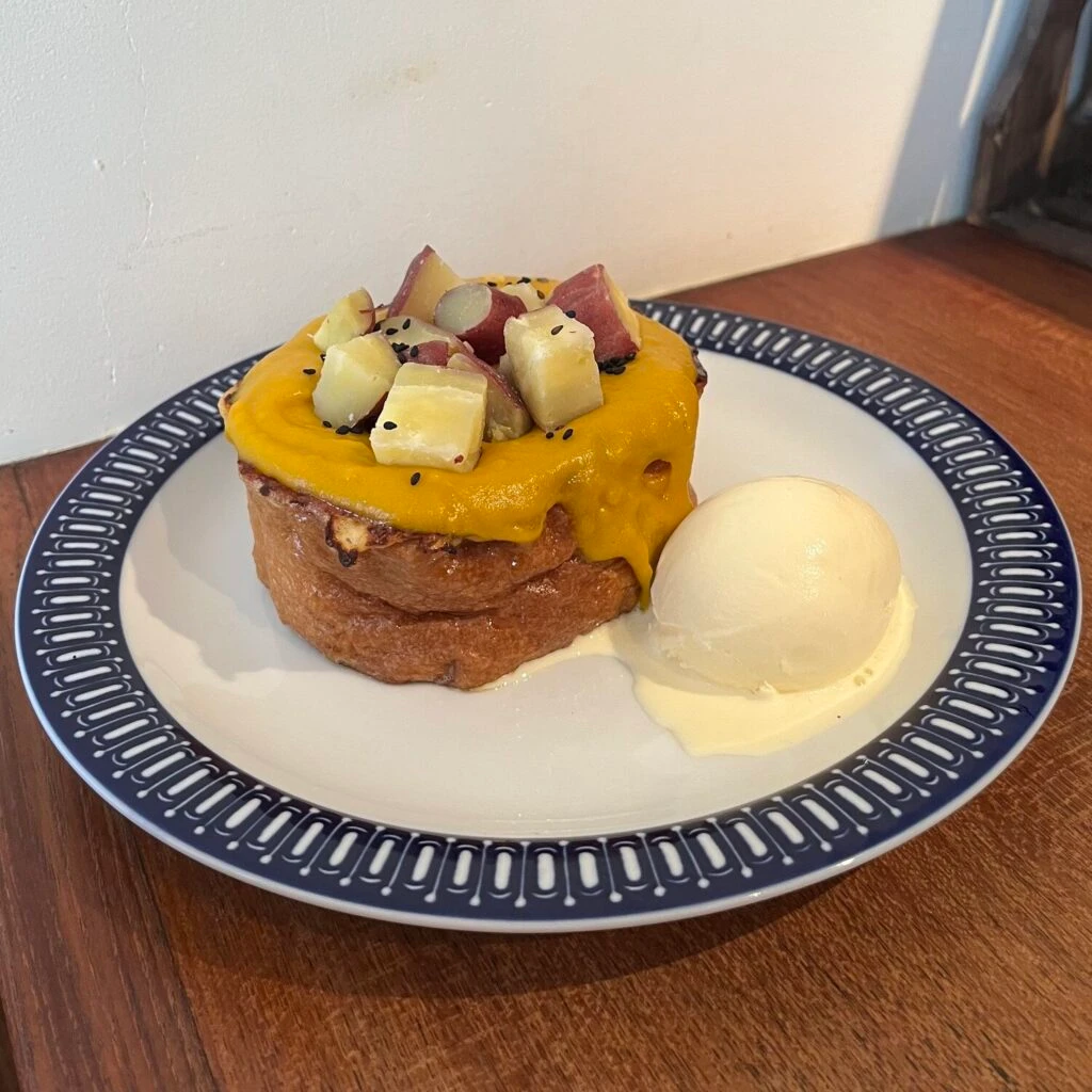 CONTAINER cafe&bar コンテナ 期間限定メニュー カボチャとさつまいものフレンチトースト（バニラアイス添え）