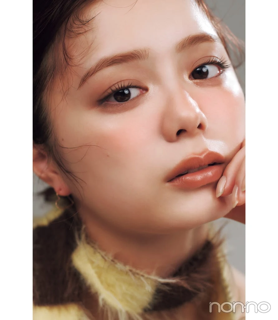 紺野彩夏の秋のブラウングレージュメイクのやり方
