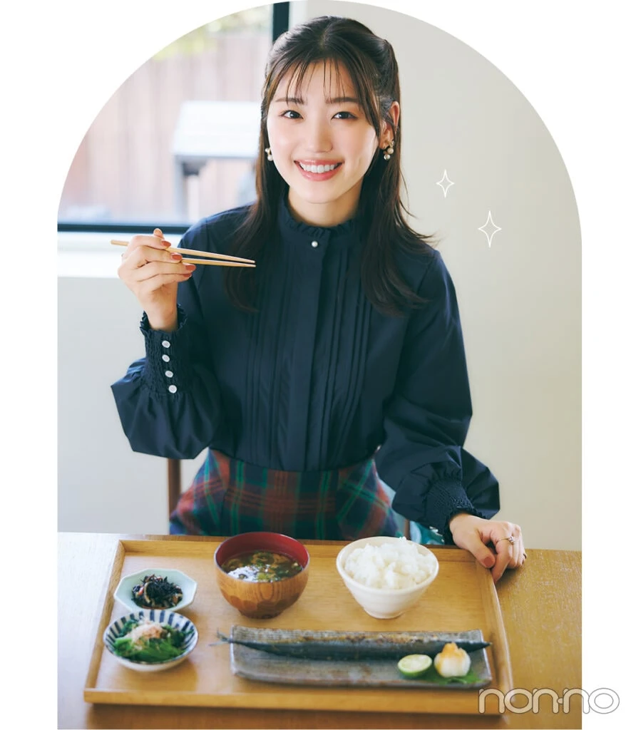 佐々木美玲のみーぱんのもぐもぐ着回しモデルカット3-4