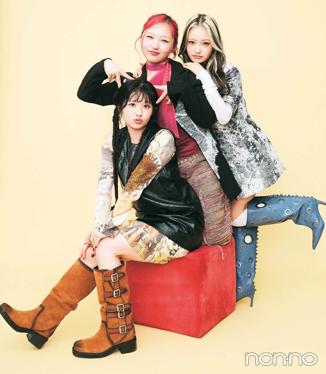 HANAのYURIとCHIKAとKOHARU