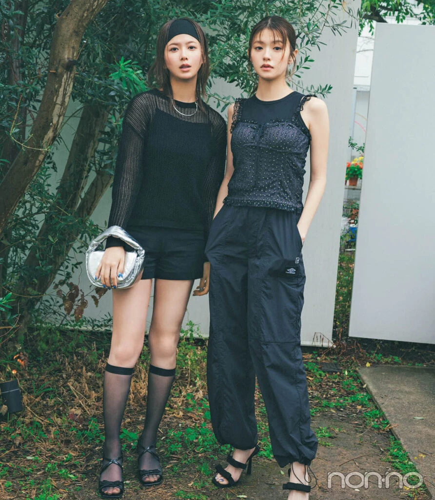 鈴木ゆうかと渡邉理佐の夏のブラックモデルカット6−1