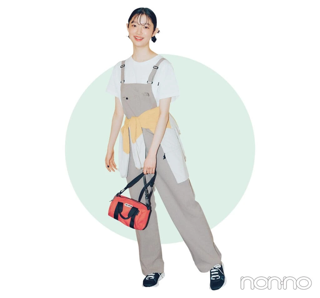 小宮山莉渚のグランピング施設でのコーデ
