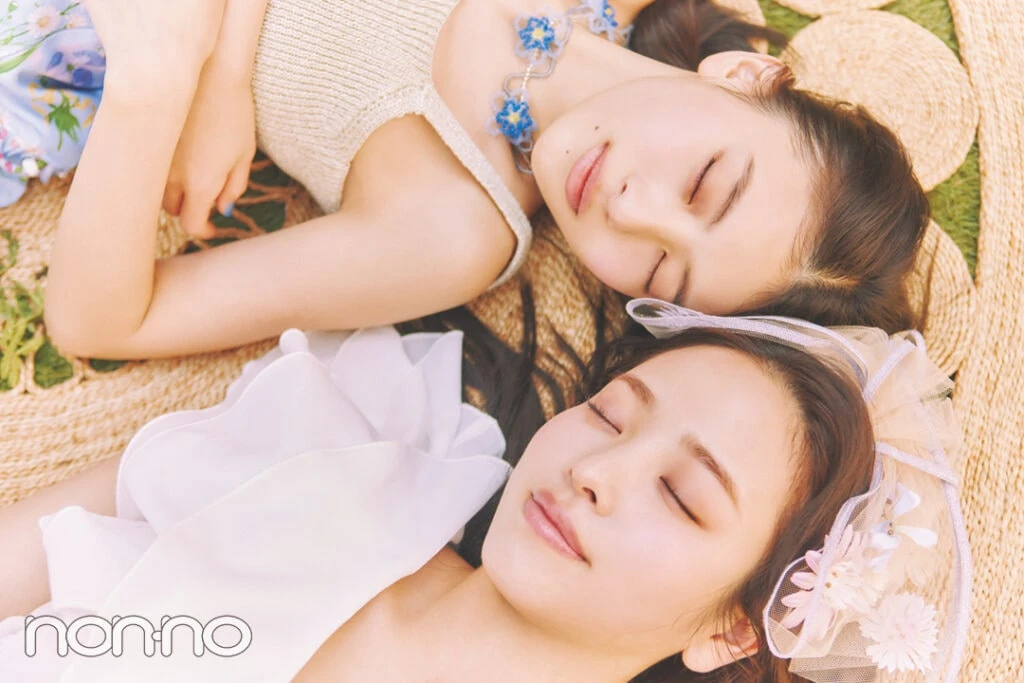横田真悠と出口夏希のCheerful Summerモデルカット2-1