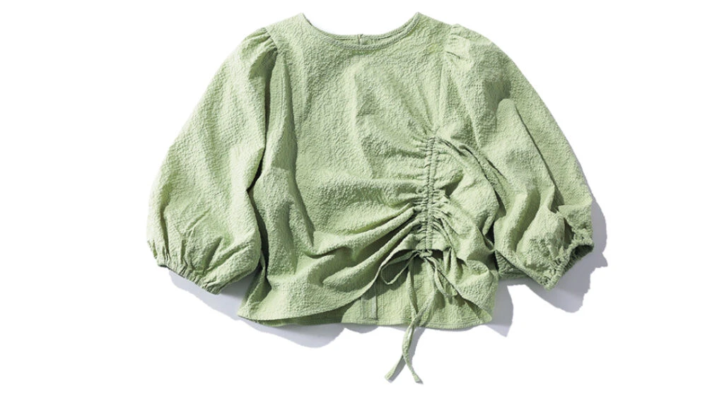 春服おすすめのくしゅくしゅブラウス