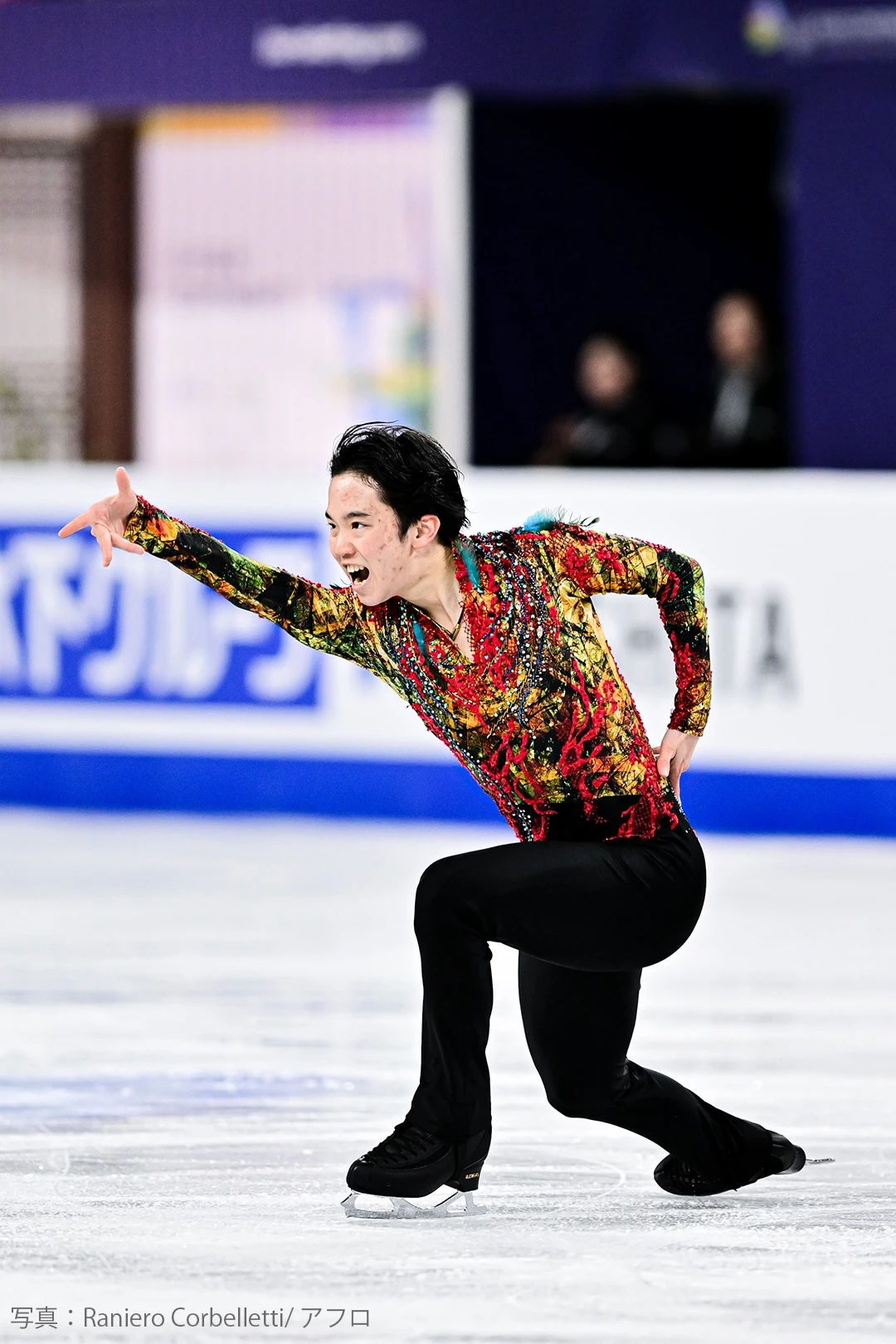 四大陸選手権でショートの演技をする友野一希さん