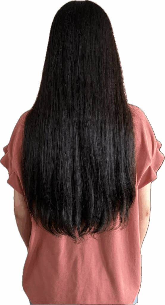 ヘアドネーションをする前に後ろから撮った写真