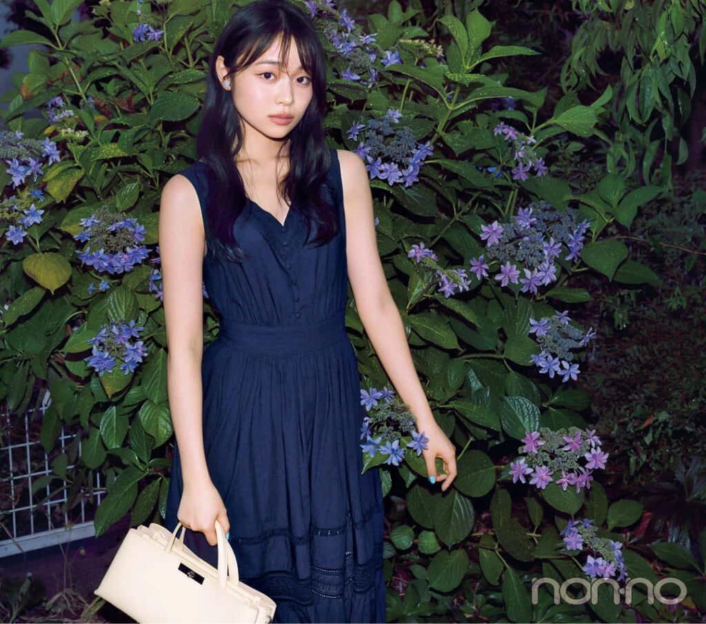 林芽亜里の令嬢ネイビーモデルカット　コットンワンピ