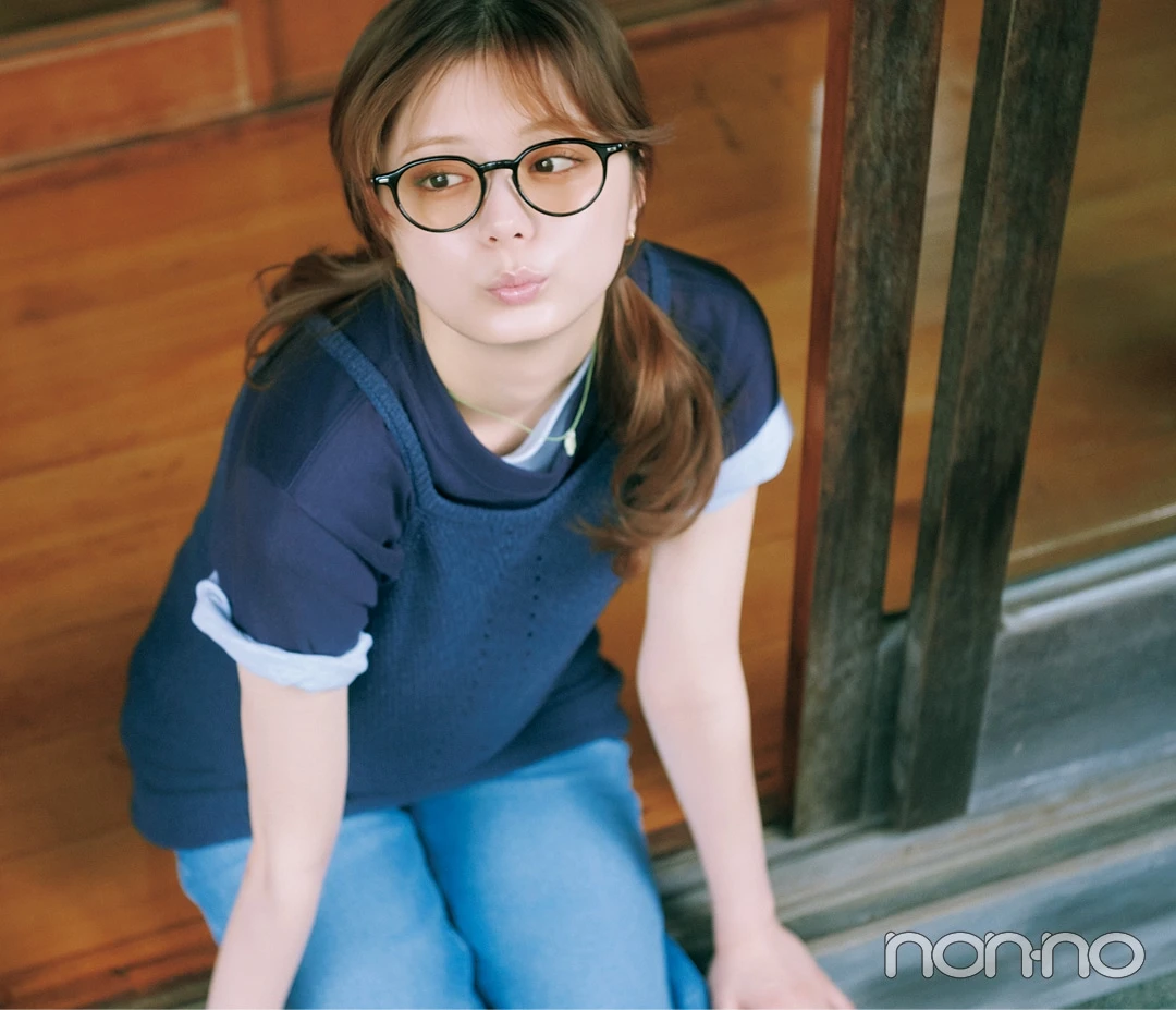 紺野彩夏のランジェリー風キャミタンコーデ Tシャツとキャミタン1