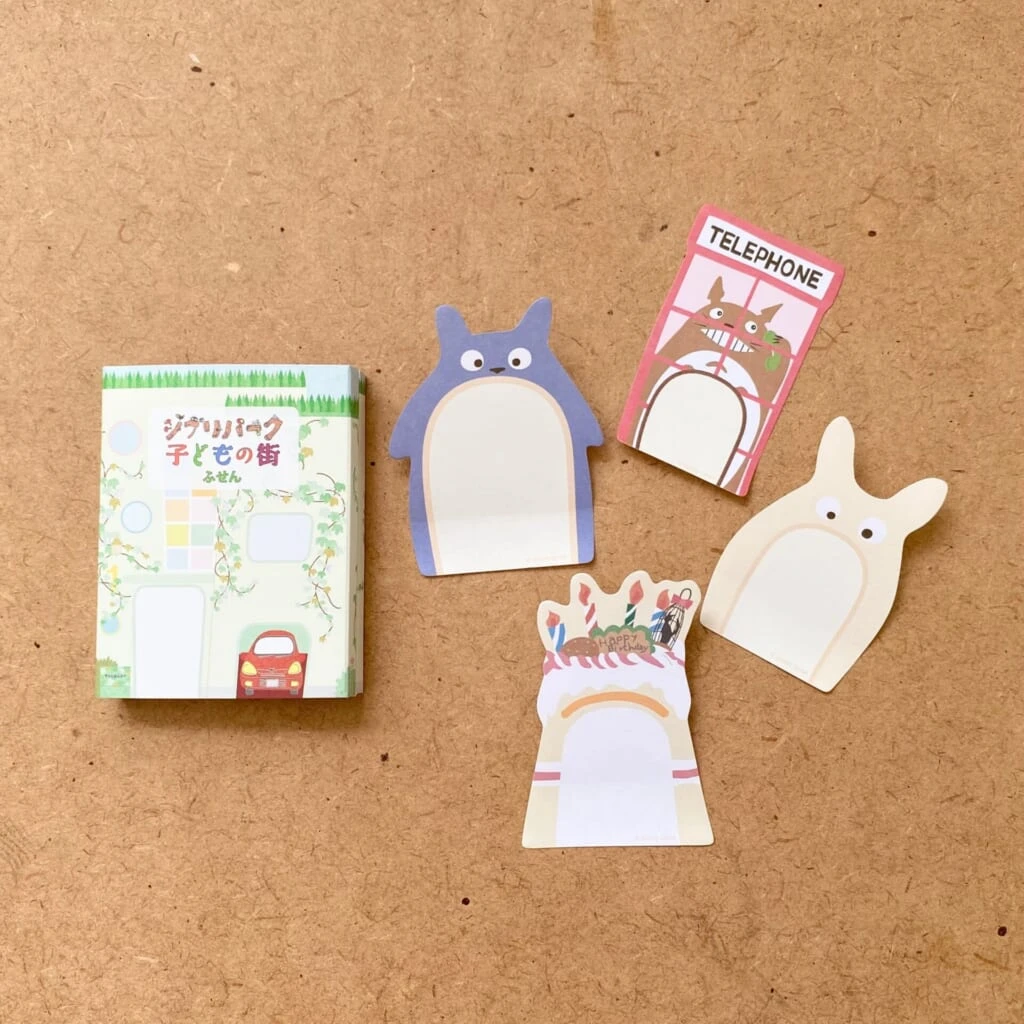『ジブリパーク』「ジブリの大倉庫」冒険飛行団で買えるおすすめお土産：子どもの街 付箋セット（￥660）