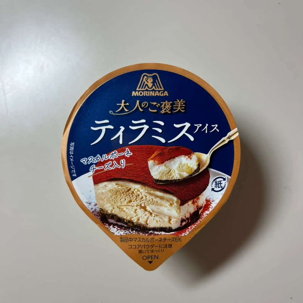 森永製菓　ティラミスアイス パッケージ 真上