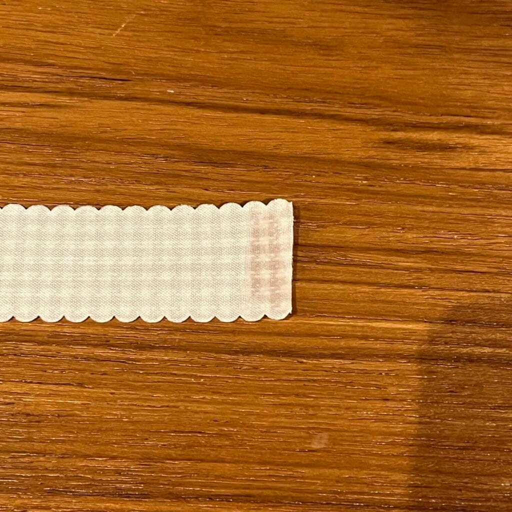 装飾用 リボン 糊付け