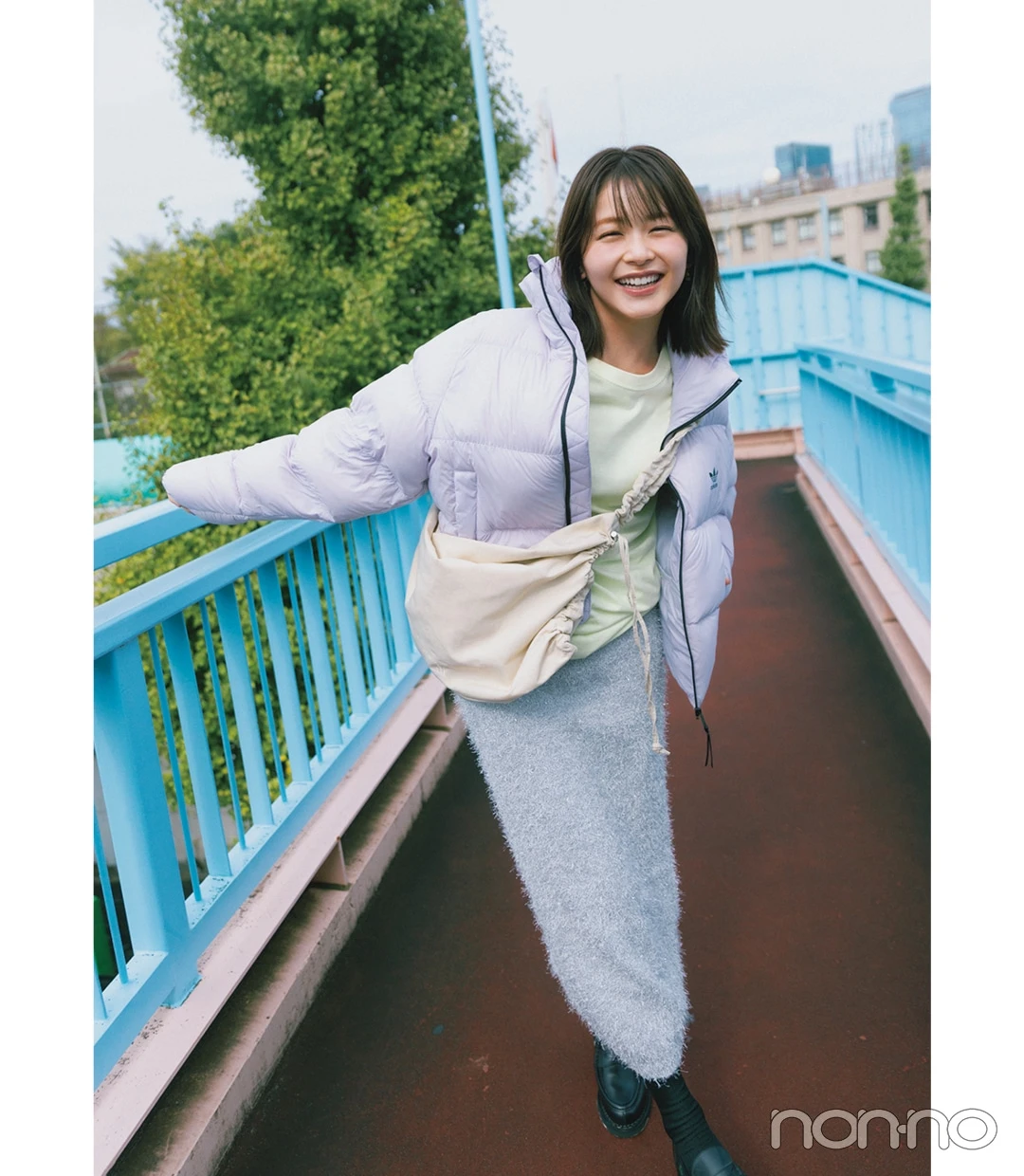 久間田琳加の冬のBUZZ服モデルカット5-1