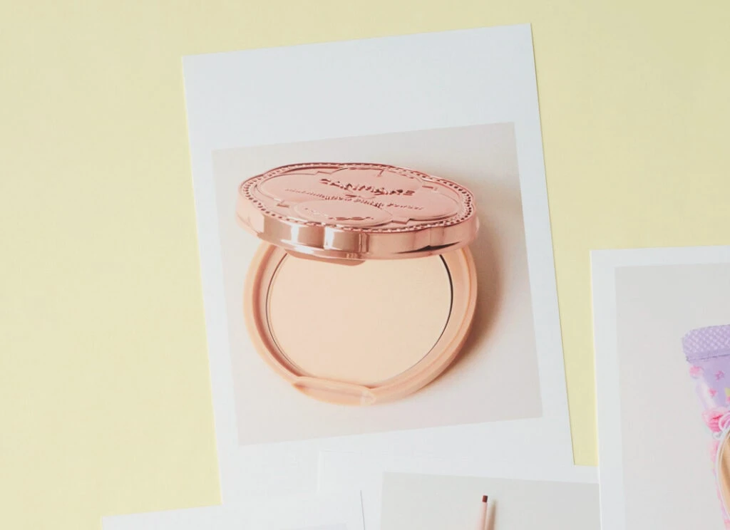 マシュマロフィニッシュパウダー SPF50・PA+++ MI￥1034／井田ラボラトリーズ