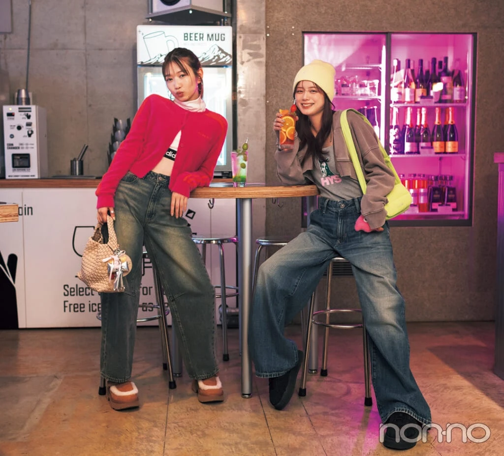 紺野彩夏と岡本夏美のネオ居酒屋に行く時のコーデ