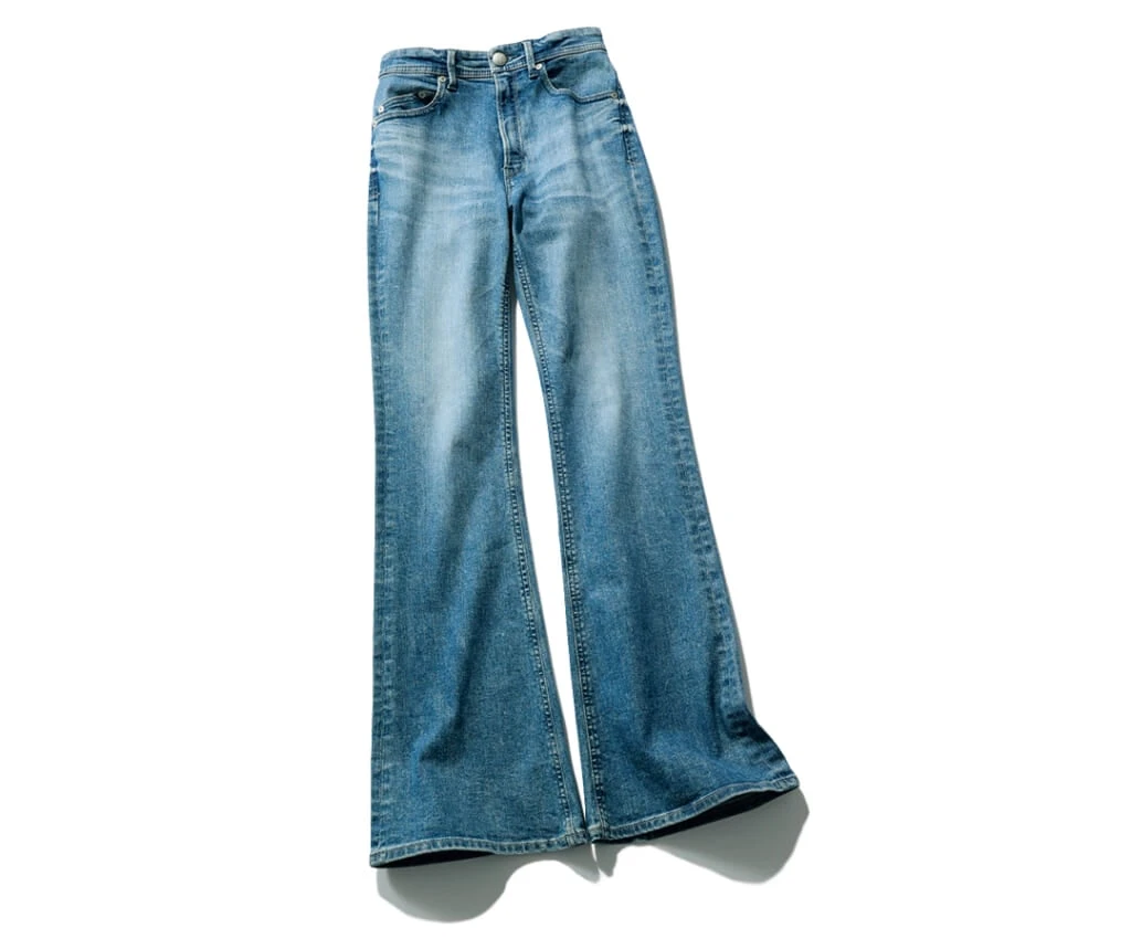 ぴたフレアデニム　　パンツ￥31900／カイタックインターナショナル（ヤヌーク）