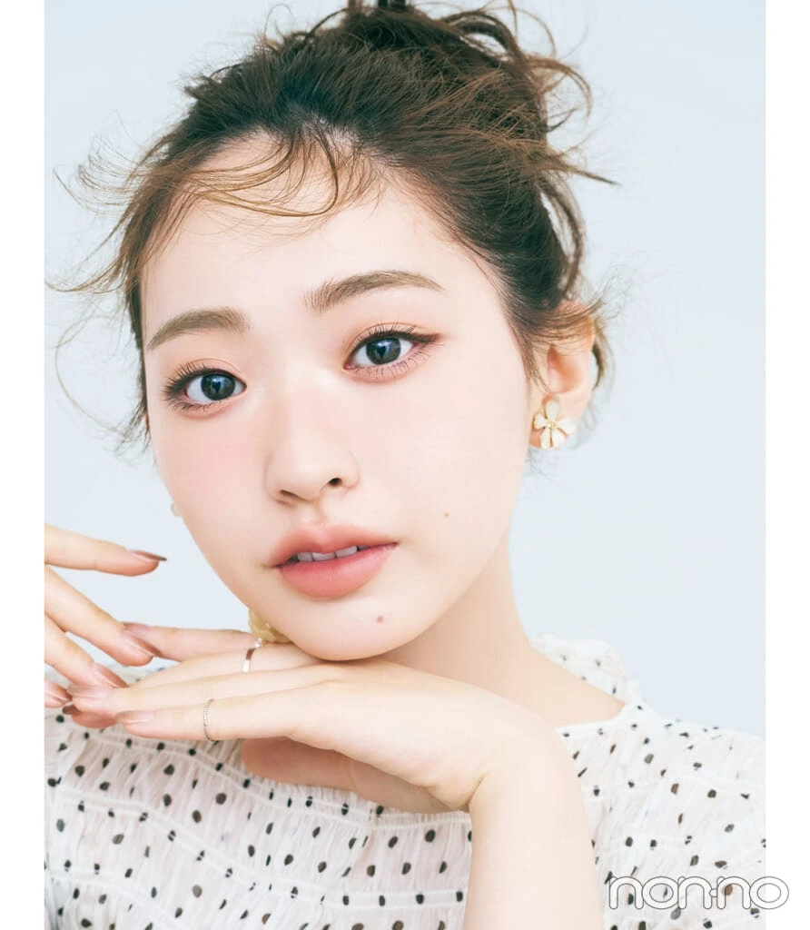 村上なずなの美容のきほんふんわりナチュラル眉マスカラの基本モデルカット1