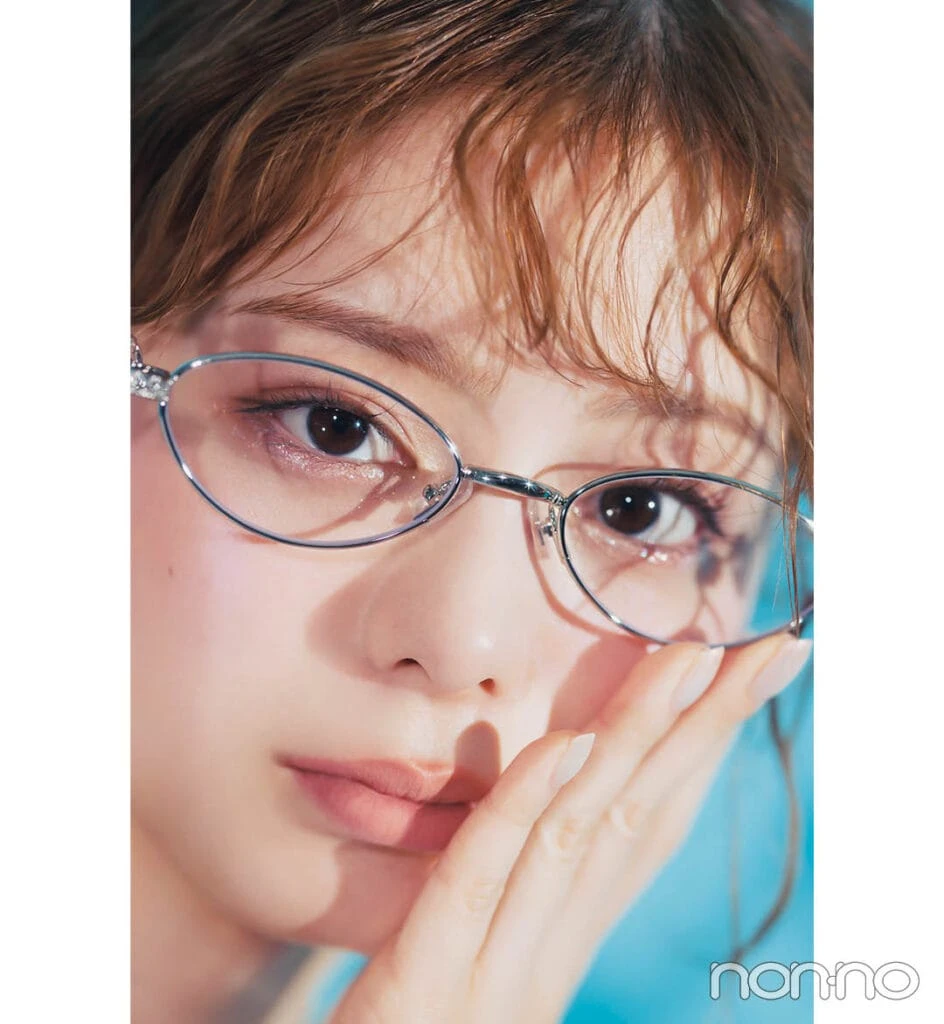 紺野彩夏のカバーガール特集モデルカット2-4