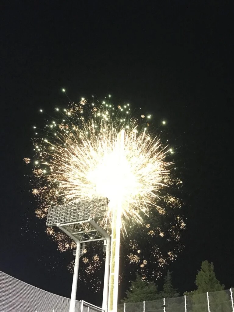 2023年7月23日の神宮花火ナイターの写真