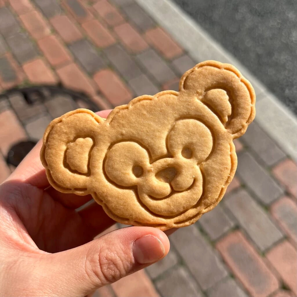 ダッフィークッキーサンド(キャラメルクリーム)