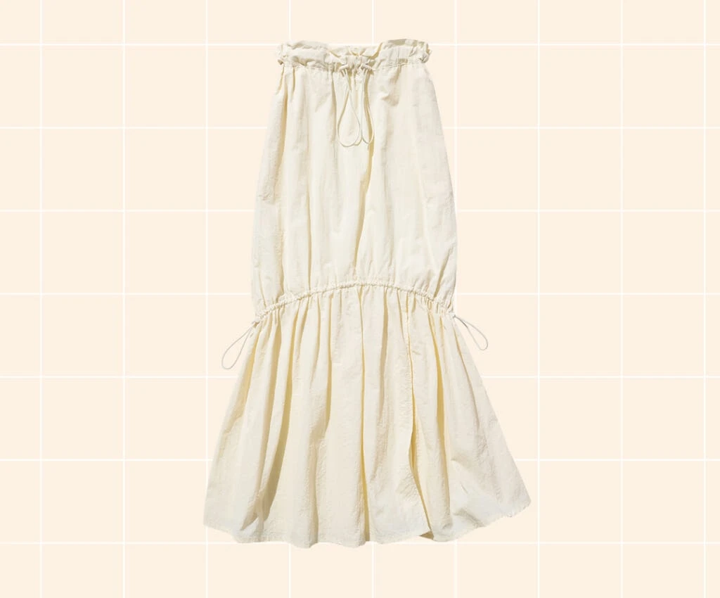 シビアの淡色ロングスカート