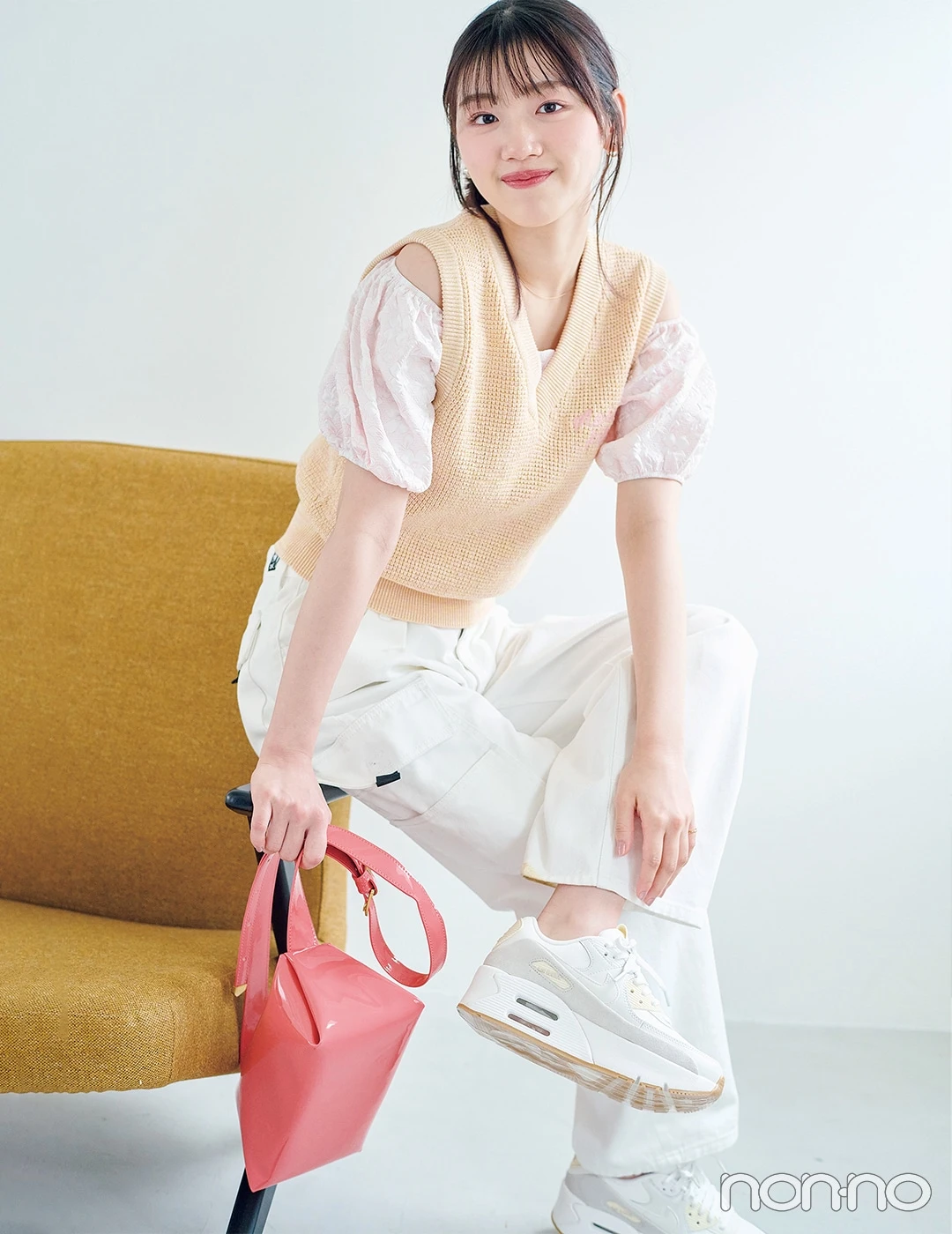 佐々木美玲が着る大学生におすすめの春コーデ