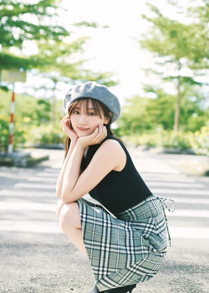 佐々木美玲ファースト写真集裏表紙【@Loppi・HMV限定版】