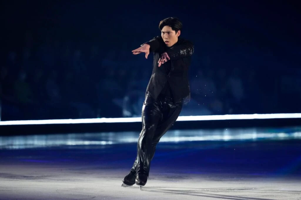 ファンタジーオンアイスで演技する田中刑事