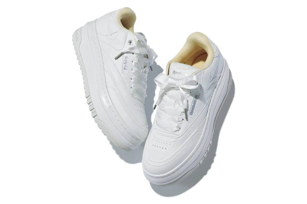 Reebok×FRAY I.D　のスニーカー