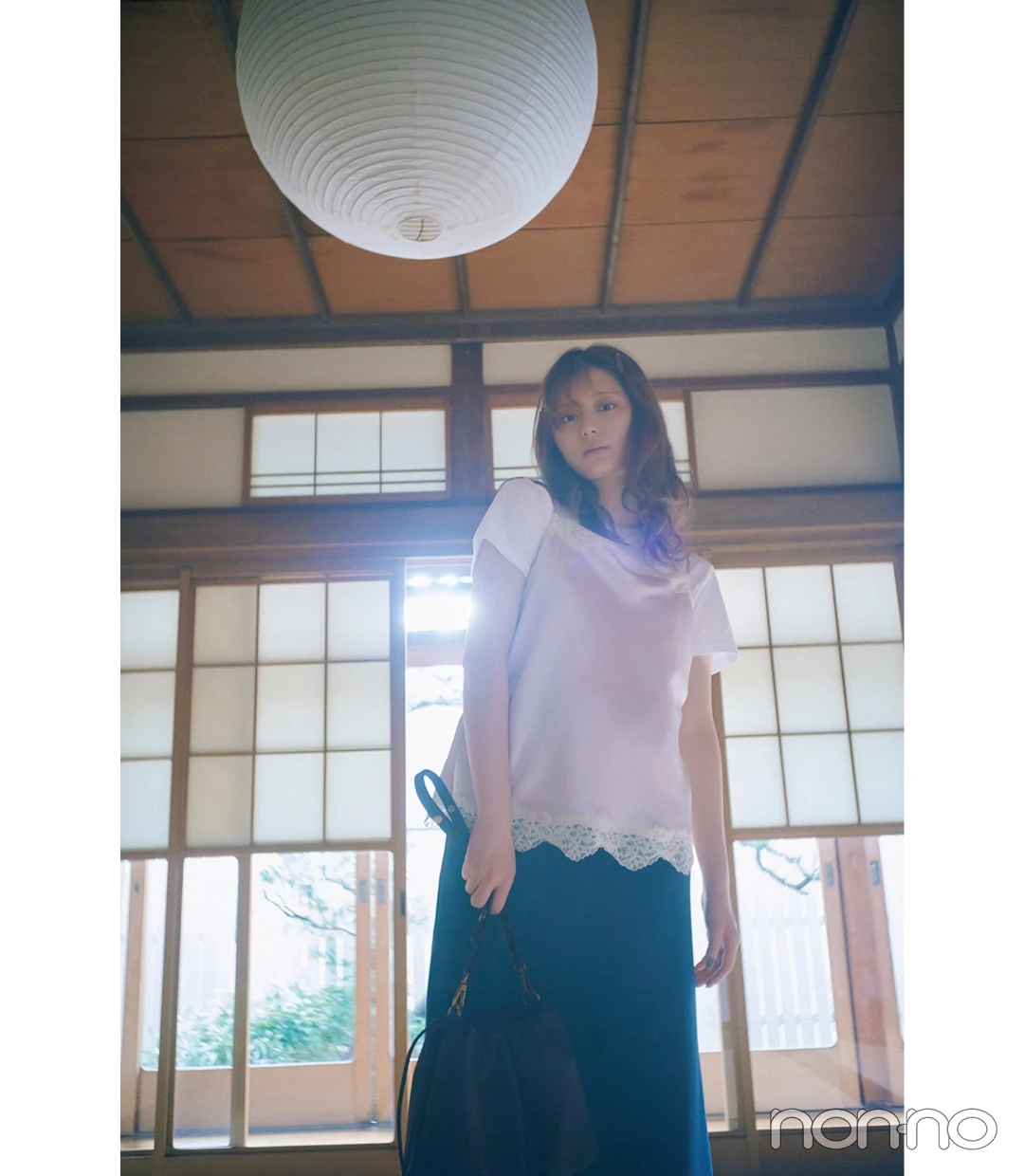 紺野彩夏のランジェリー風レースキャミコーデ　ピンク