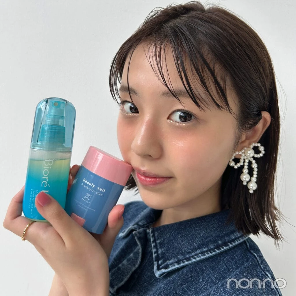 菊地姫奈とビオレUVアクアリッチ アクアプロテクトミストとビューティヴェールパウダリーUVスティックR2