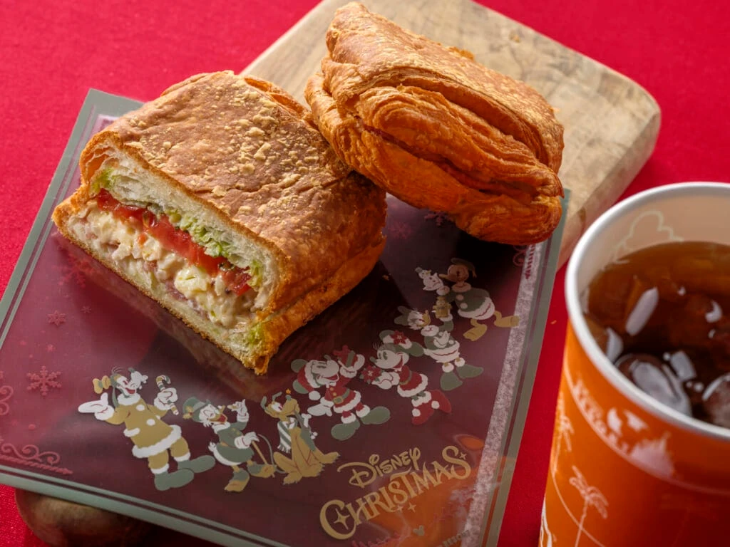 デニッシュサンドのセット、ディズニーランドのクリスマス食べ歩きフード