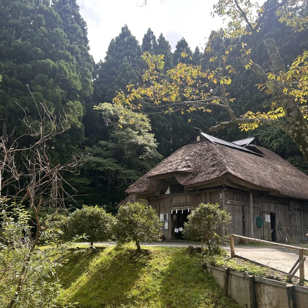 男鹿真山伝承館