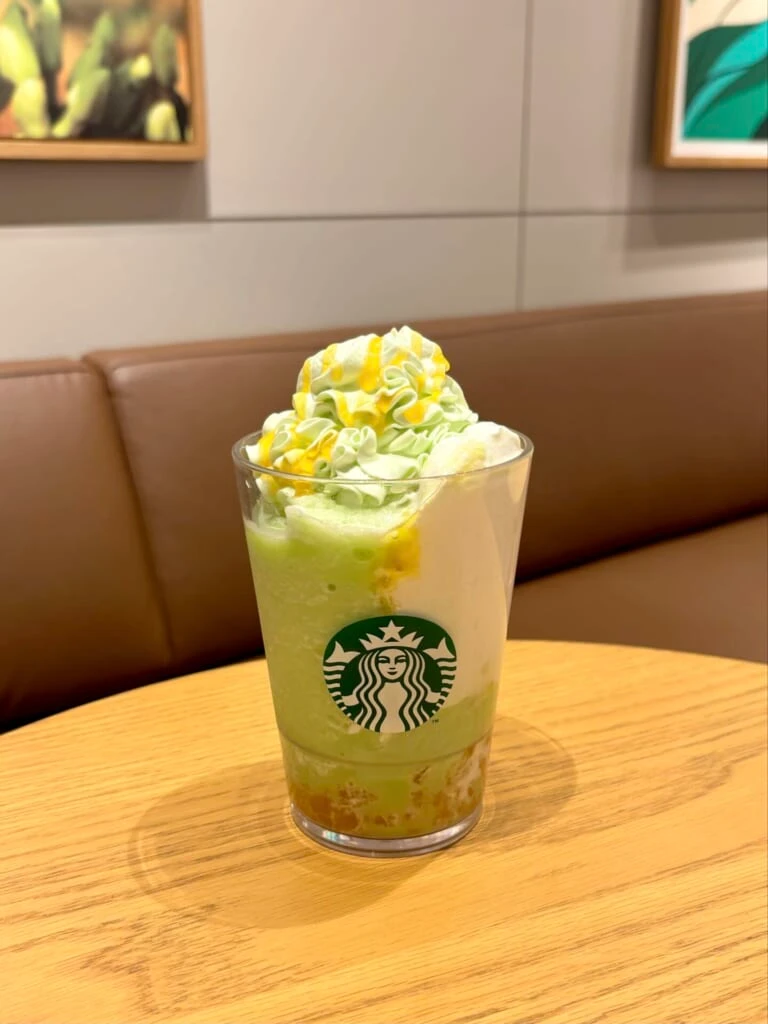 THE フラペチーノ® of メロン of メロンを通常ホイップ多めにカスタム