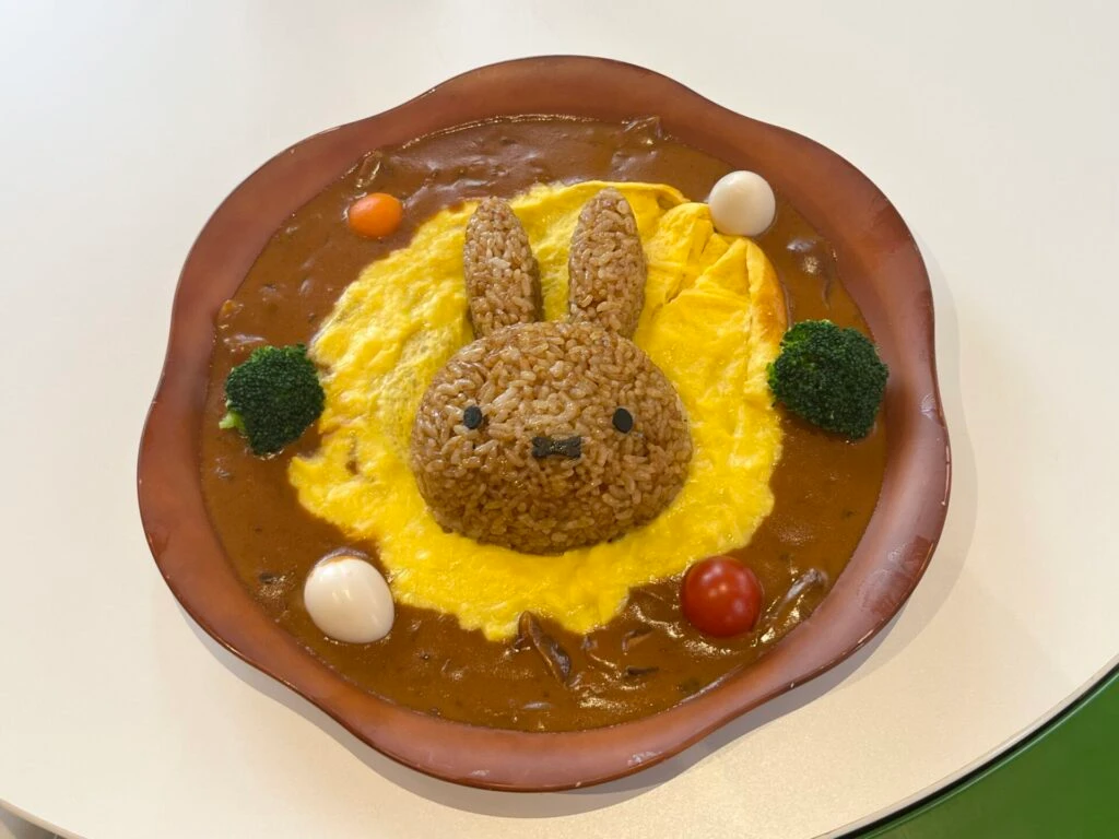ハウステンボス ナインチェカフェ メラニーのふわとろハッシュドビーフ