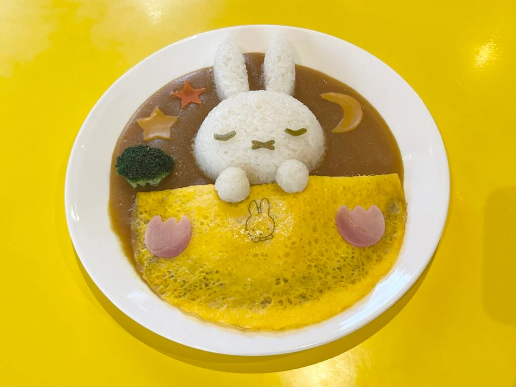 ハウステンボス ナインチェカフェ わくわくミッフィーカレー