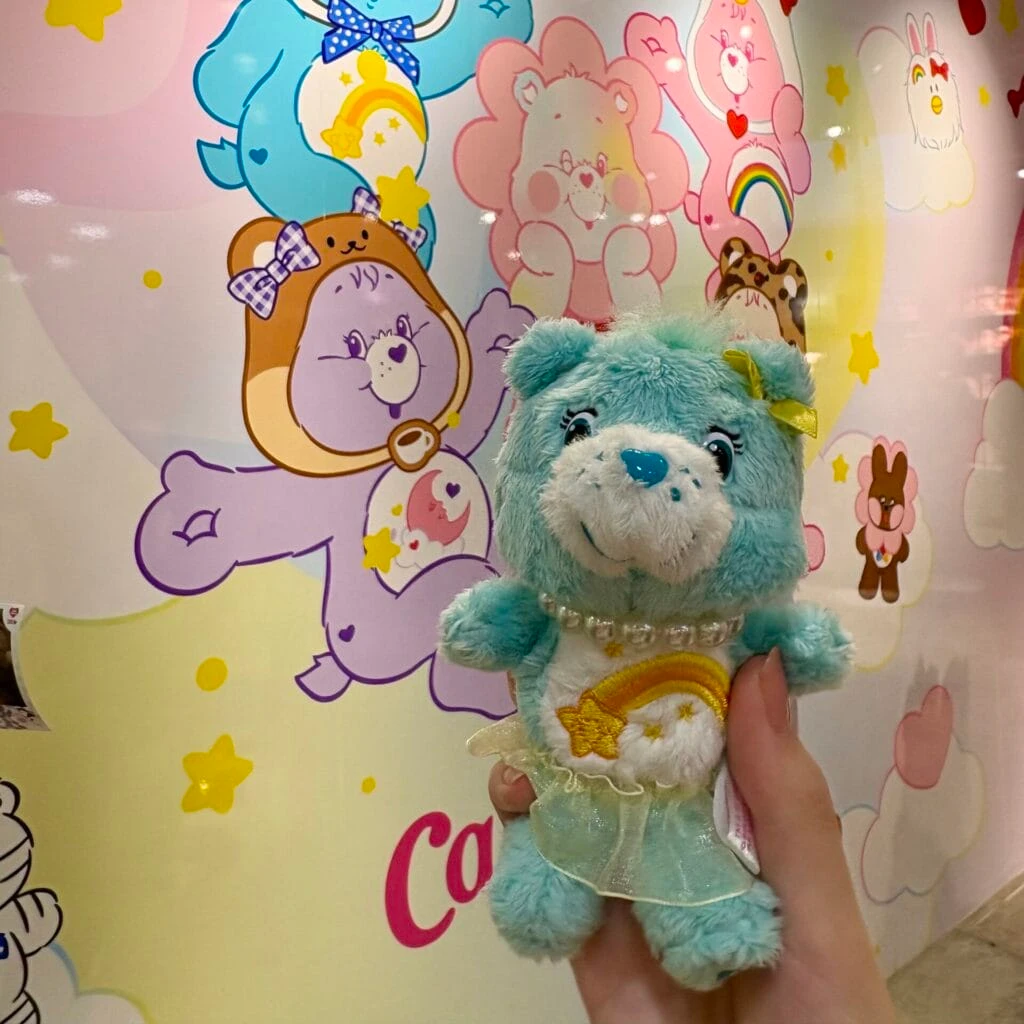 ILLITイロハちゃんコラボのウィッシュベアのマスコットキーリング