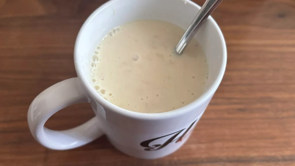 豆乳を入れる