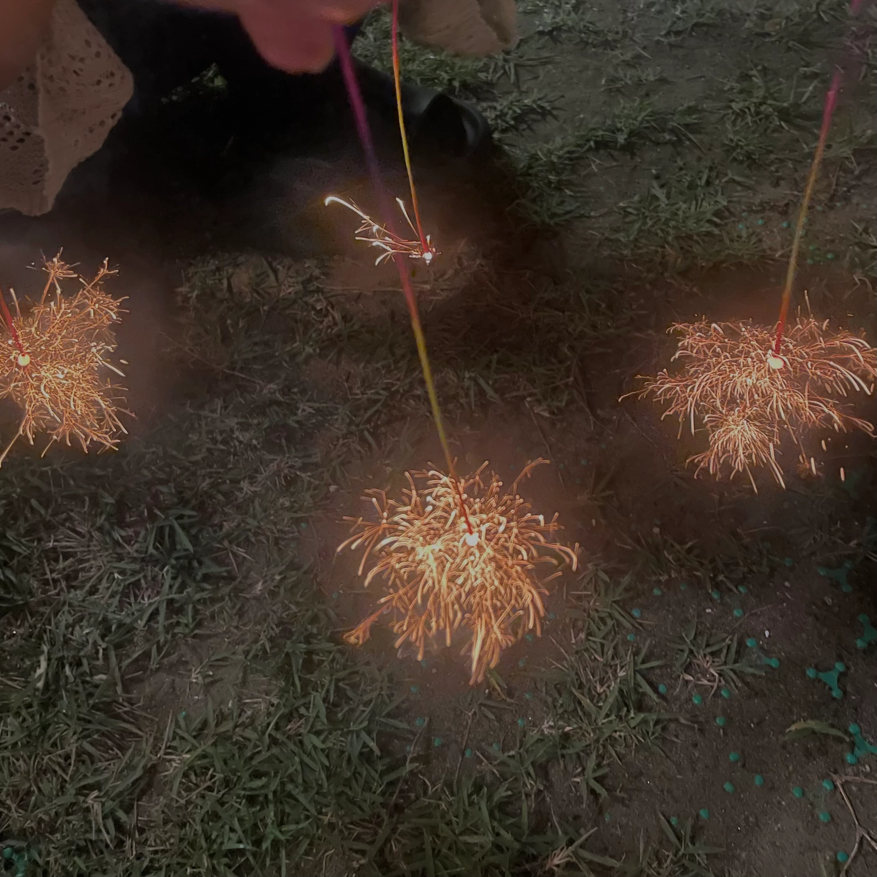 グランピング過ごし方　手持ち花火