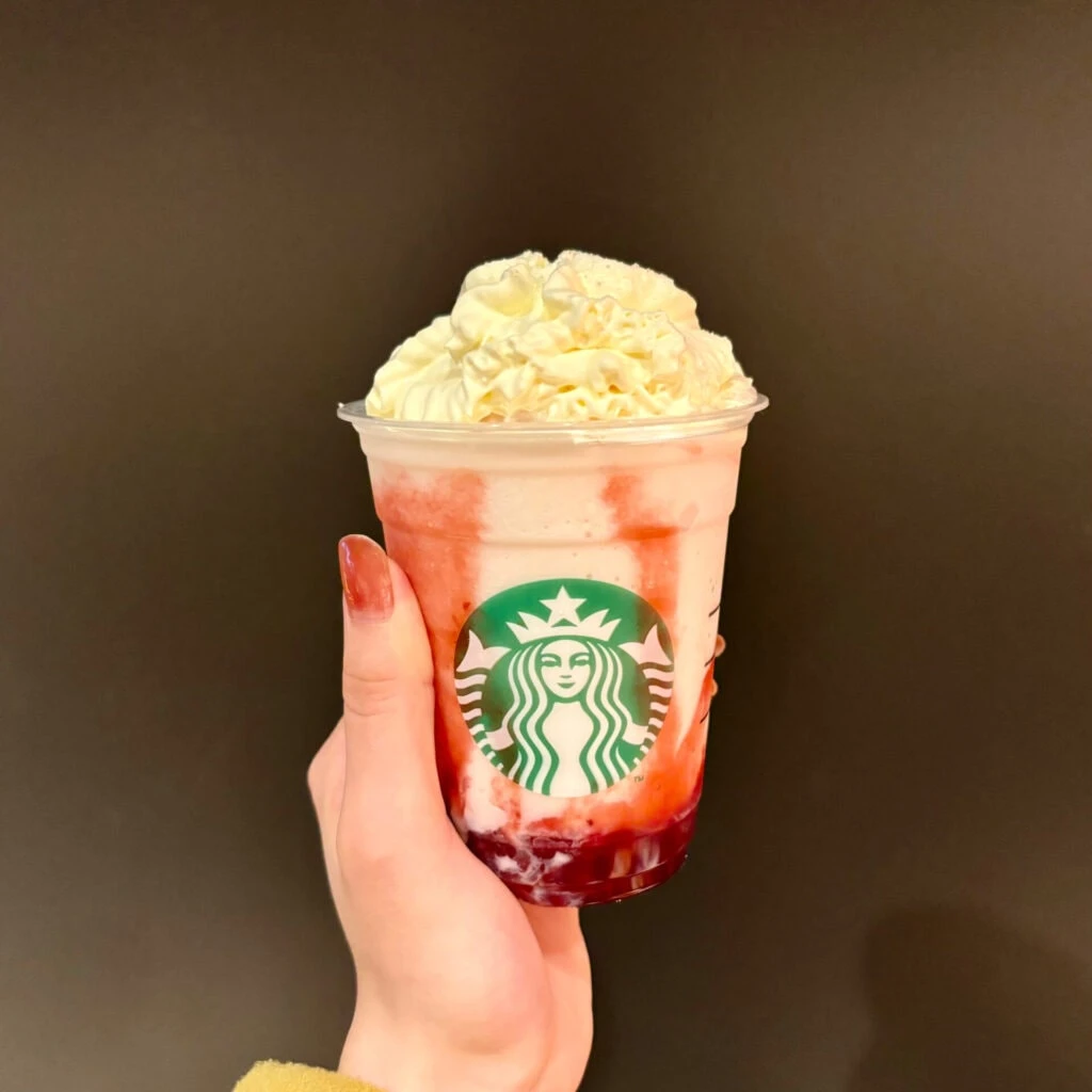 スタバのストロベリーフラペチーノ