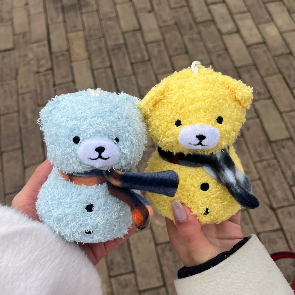 ハウステンボス巨大ガチャガチャでゲットしたくまのぬいぐるみ
