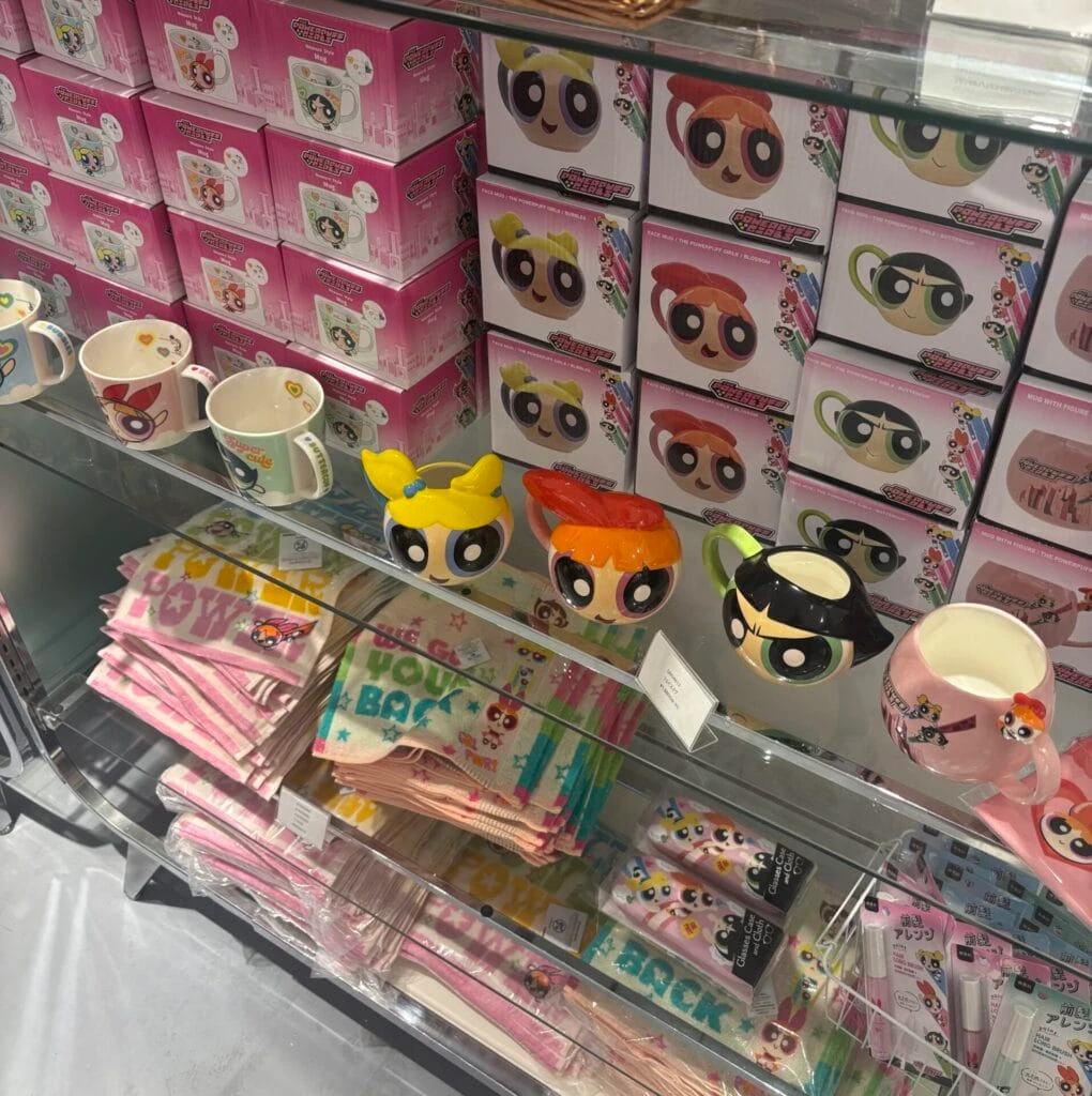 マグカップやタオルなど