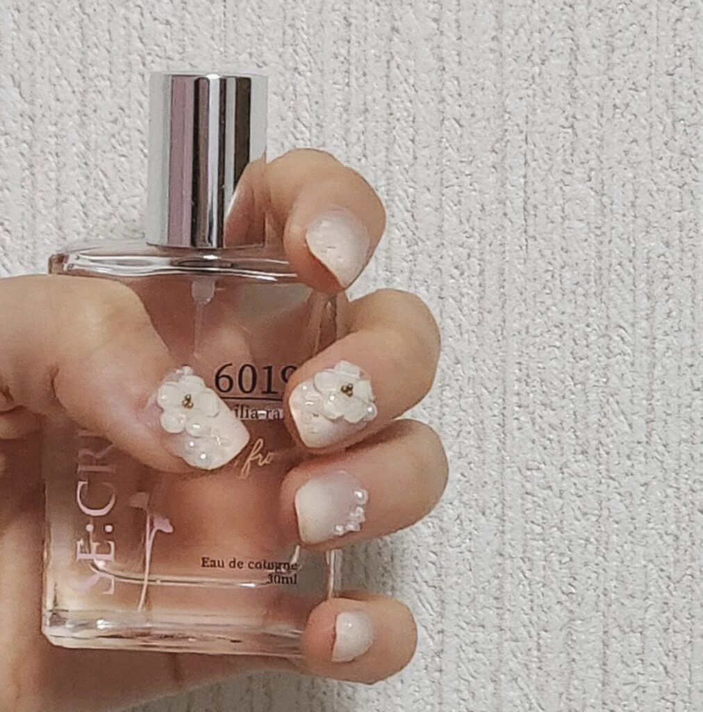 ネイルチップ 花 フラワー シンプル ピンク 白