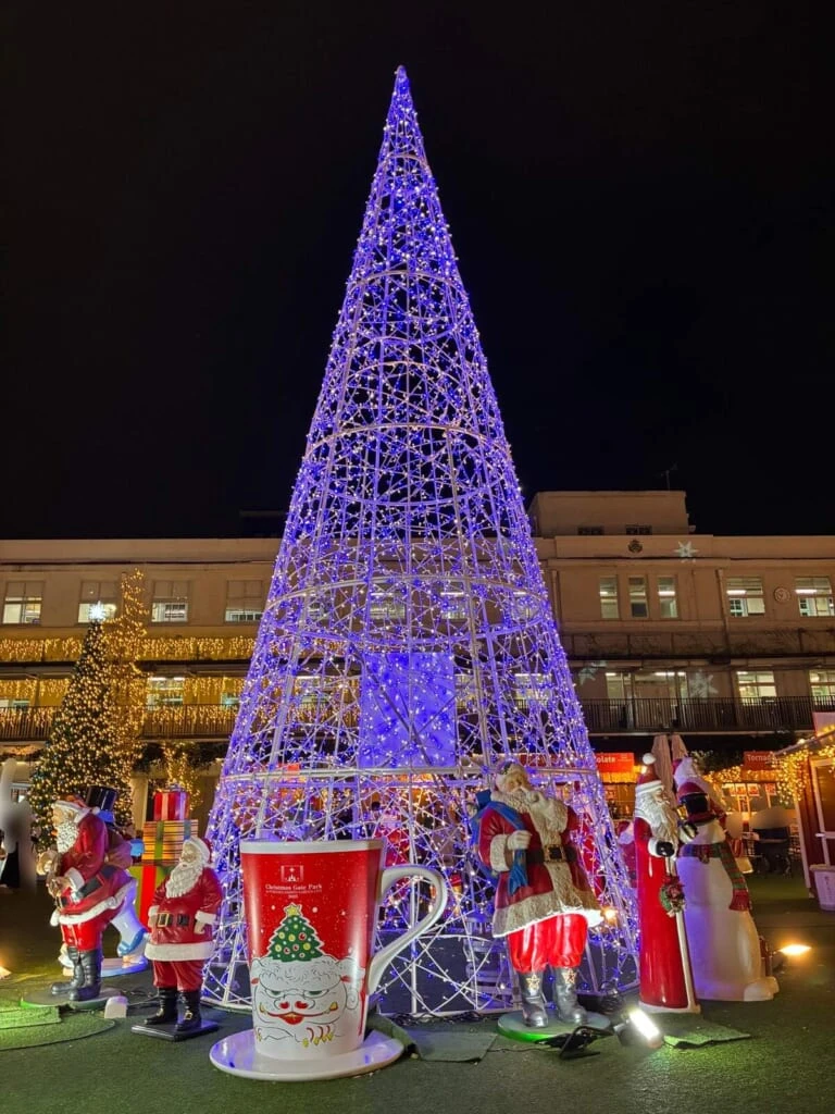 「大名シティガーデン」「福岡クリスマスマーケット」「クリスマスツリー」