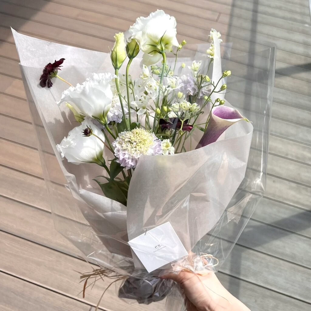 代々木上原、中目黒、新宿にあるex.flower shop & laboratoryの花束