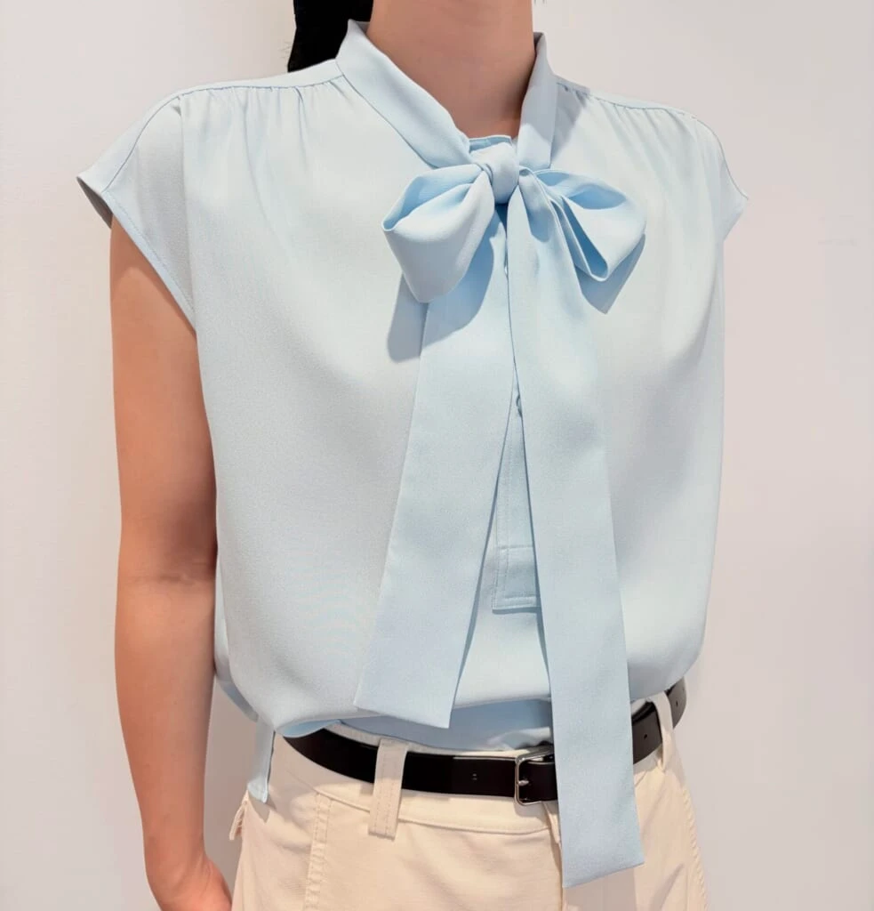UNIQLOF.RISSO ボウタイブラウスノースリーブ 試着