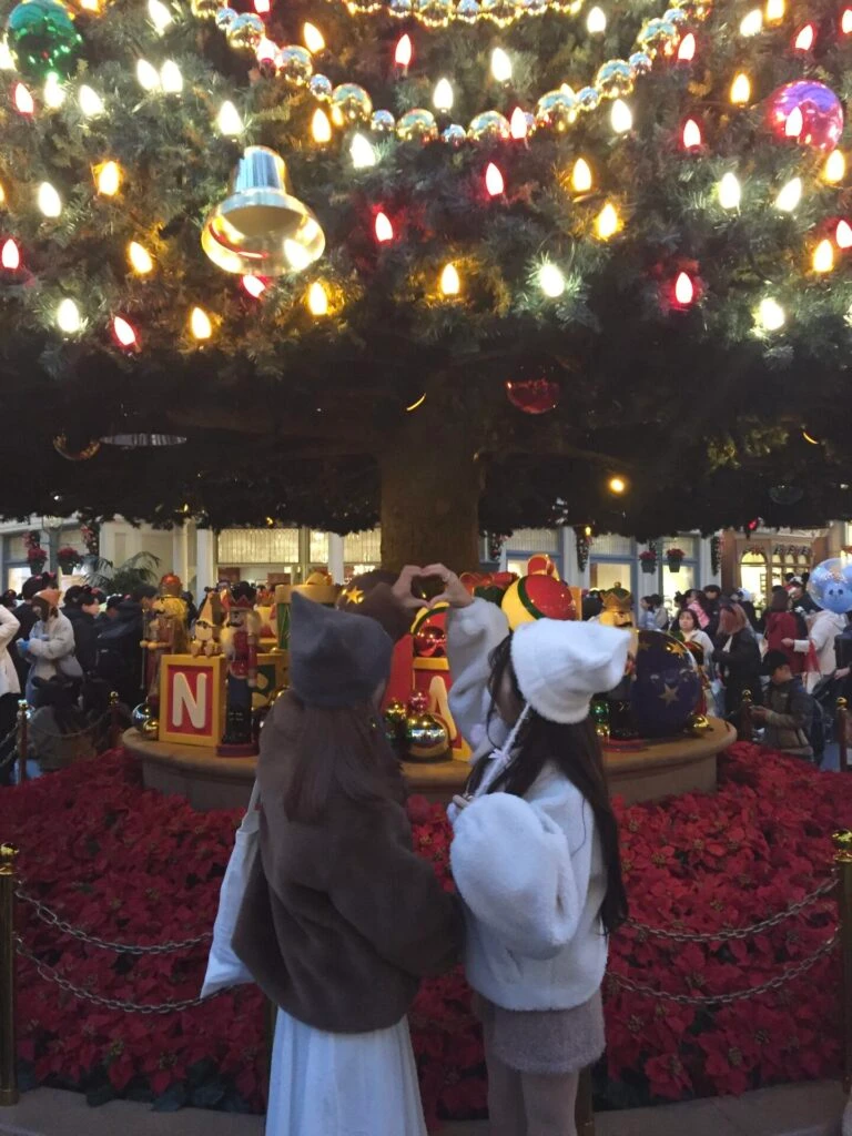 ディズニー新作グッズ　マリーちゃんニットキャップ　クリスマスディズニー