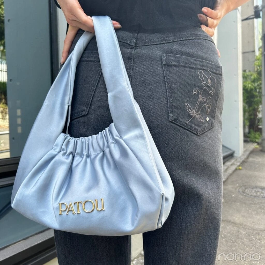 久間田琳加の私服のバッグ